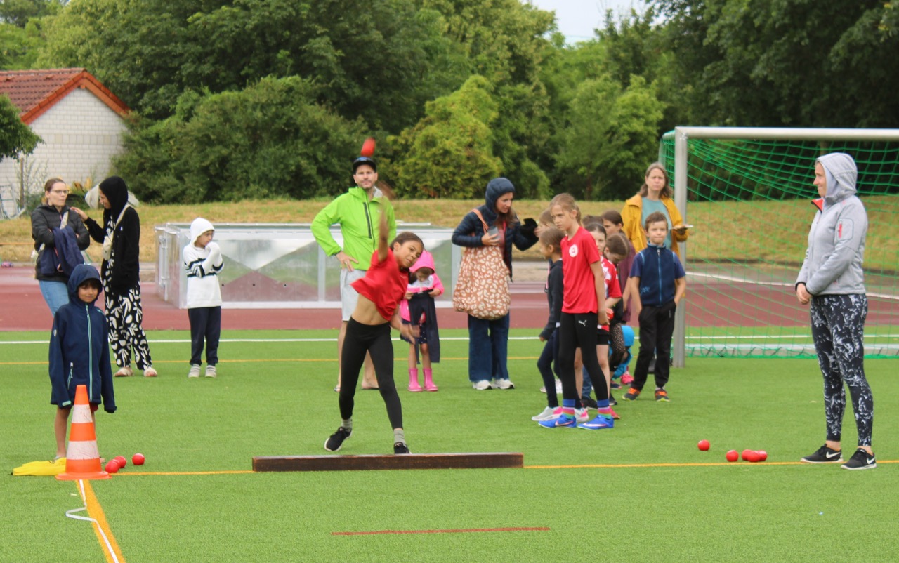 /img/gallery/2024/sportfest/Groß (IMG_3564).jpeg